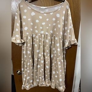 Cute polka dot top